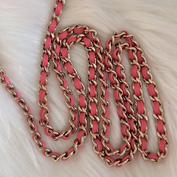 NEW Chanel Pink Heart Bag 22S - Picture 17 of 17